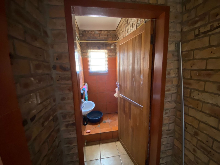 10 Bedroom Property for Sale in Orkney North West